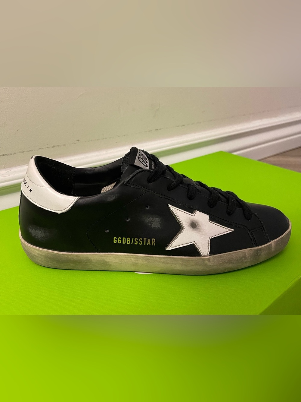 Golden Goose Black Leather Sneakers with White Star Size 8 new